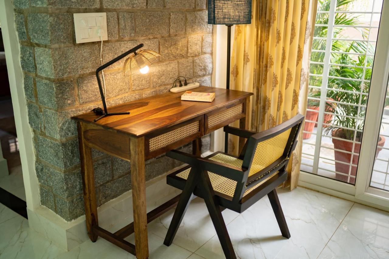 Luho Stone House Bed & Breakfast บังกาลอร์ ภายนอก รูปภาพ