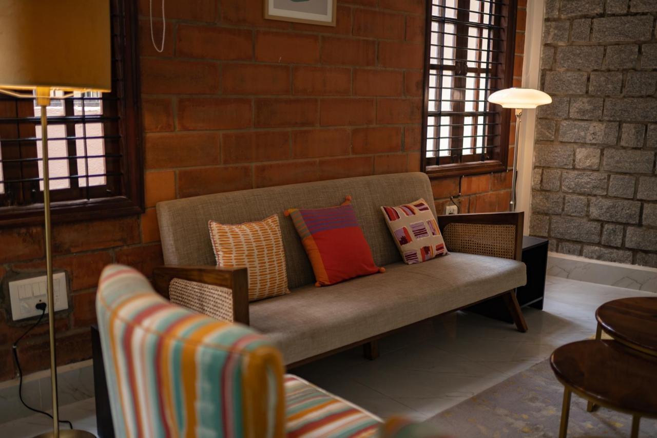 Luho Stone House Bed & Breakfast บังกาลอร์ ภายนอก รูปภาพ