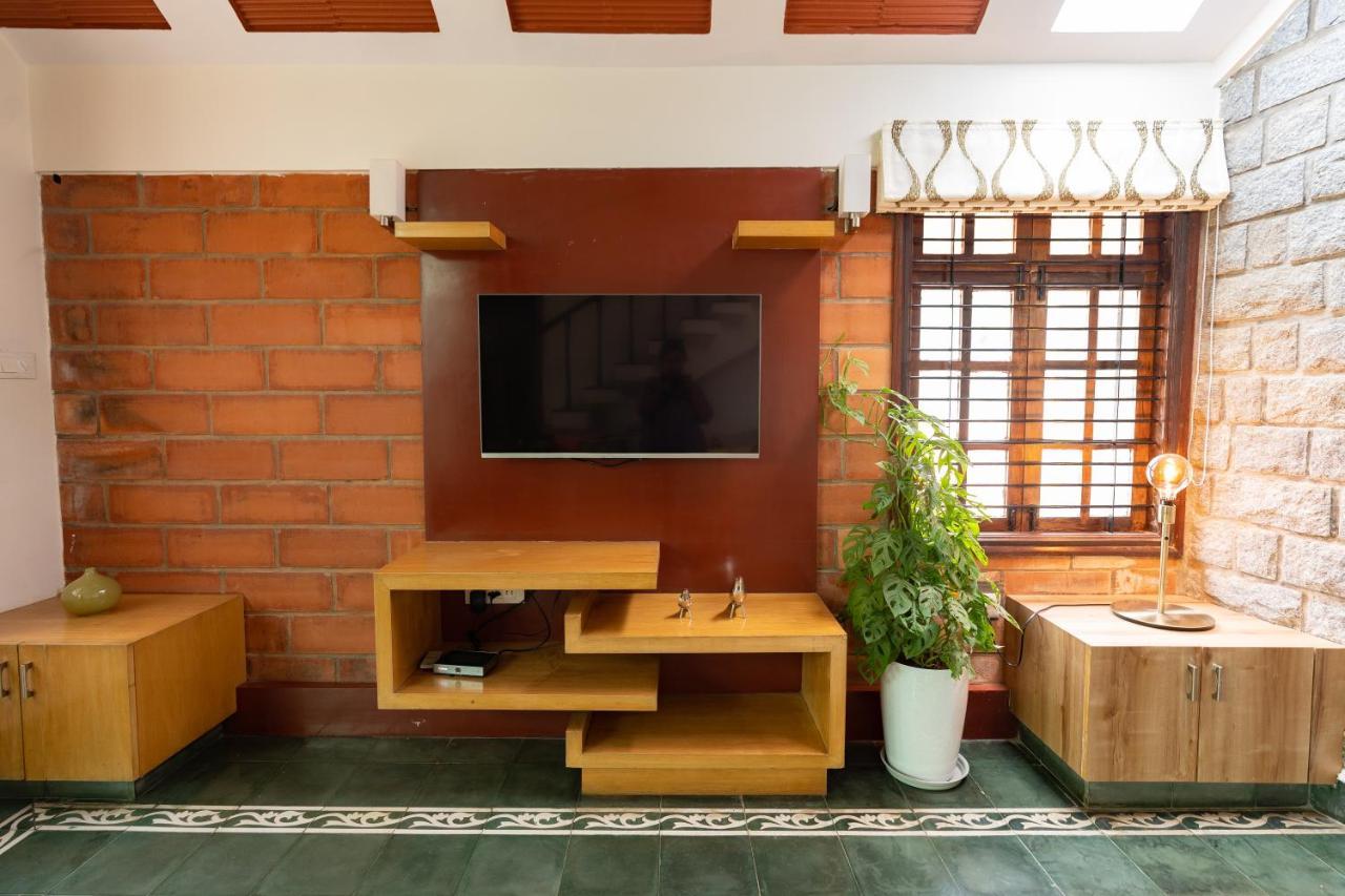 Luho Stone House Bed & Breakfast บังกาลอร์ ภายนอก รูปภาพ